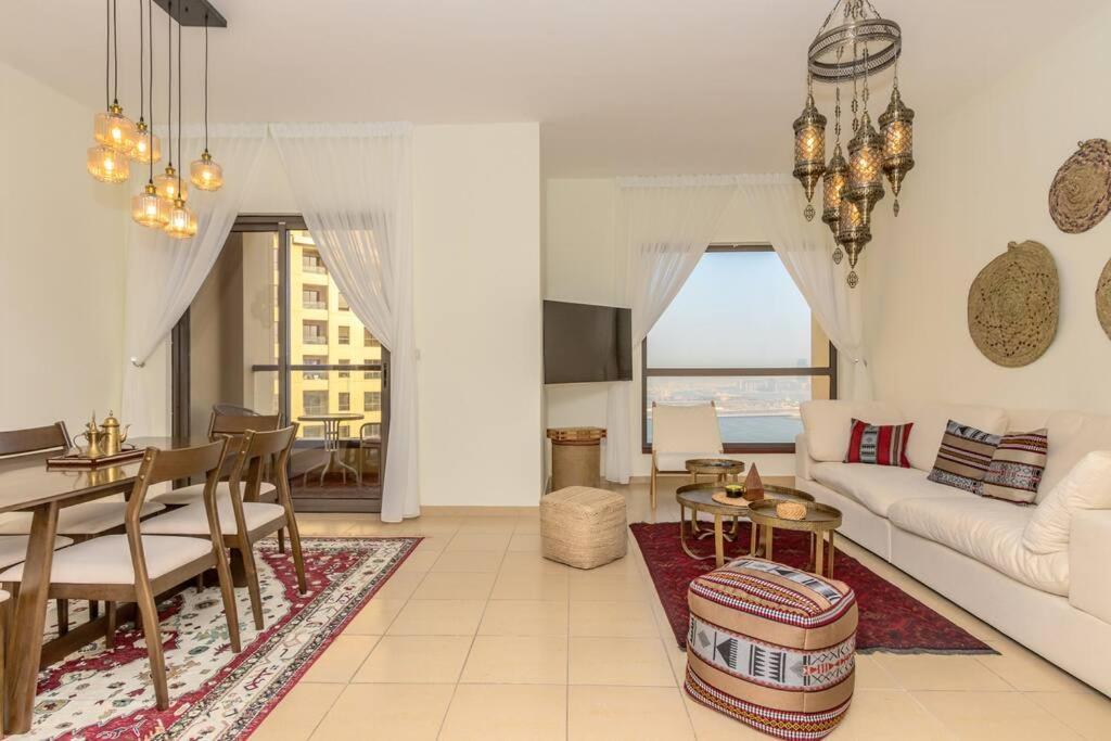 The Premium Jbr Sea View Luxury Suite Awarded "Traveller Award 2025" Dubai Eksteriør bilde