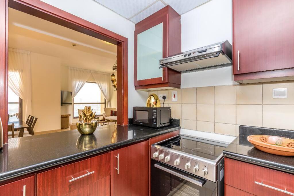 The Premium Jbr Sea View Luxury Suite Awarded "Traveller Award 2025" Dubai Eksteriør bilde